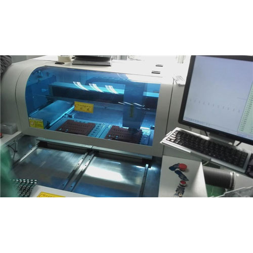 高品（pǐn）質全自動分板（bǎn）機優勢有哪些