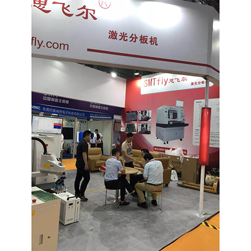 拚多（duō）多（duō）今晚上（shàng）市，黃（huáng）崢回應爭議：老百姓退款了下次可能還來