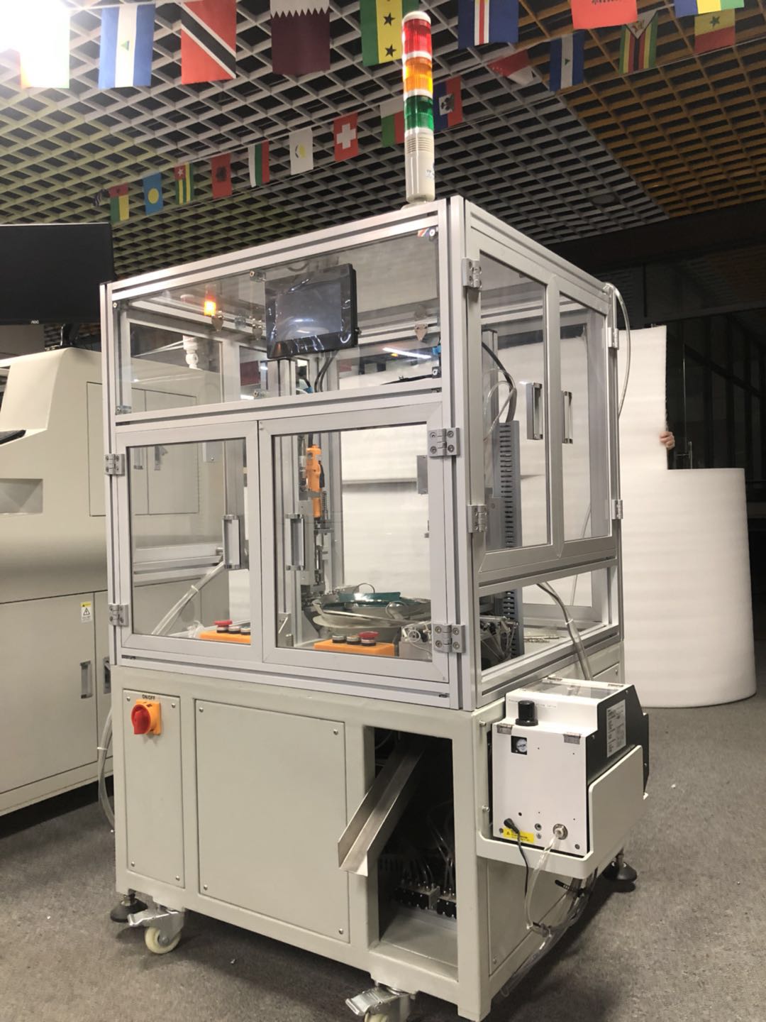 全（quán）自動雙工位螺絲機